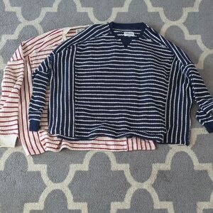 2 Women's American Eagle Sweaters NWT